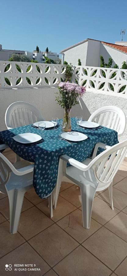 Charmant 2 Pieces Avec Terrasse En Bord De Mer Leucate Exterior photo